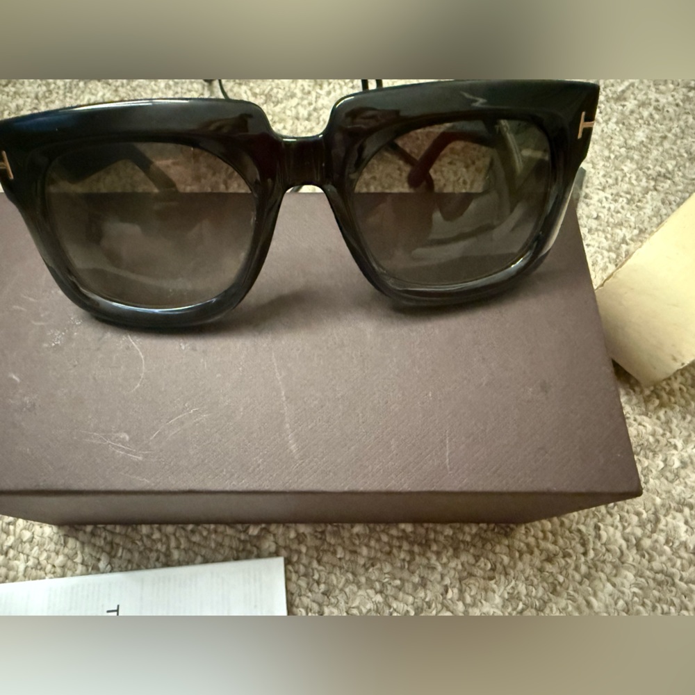 AUTHENTIC BRAND NEW TOM FORD SUNGLASSES